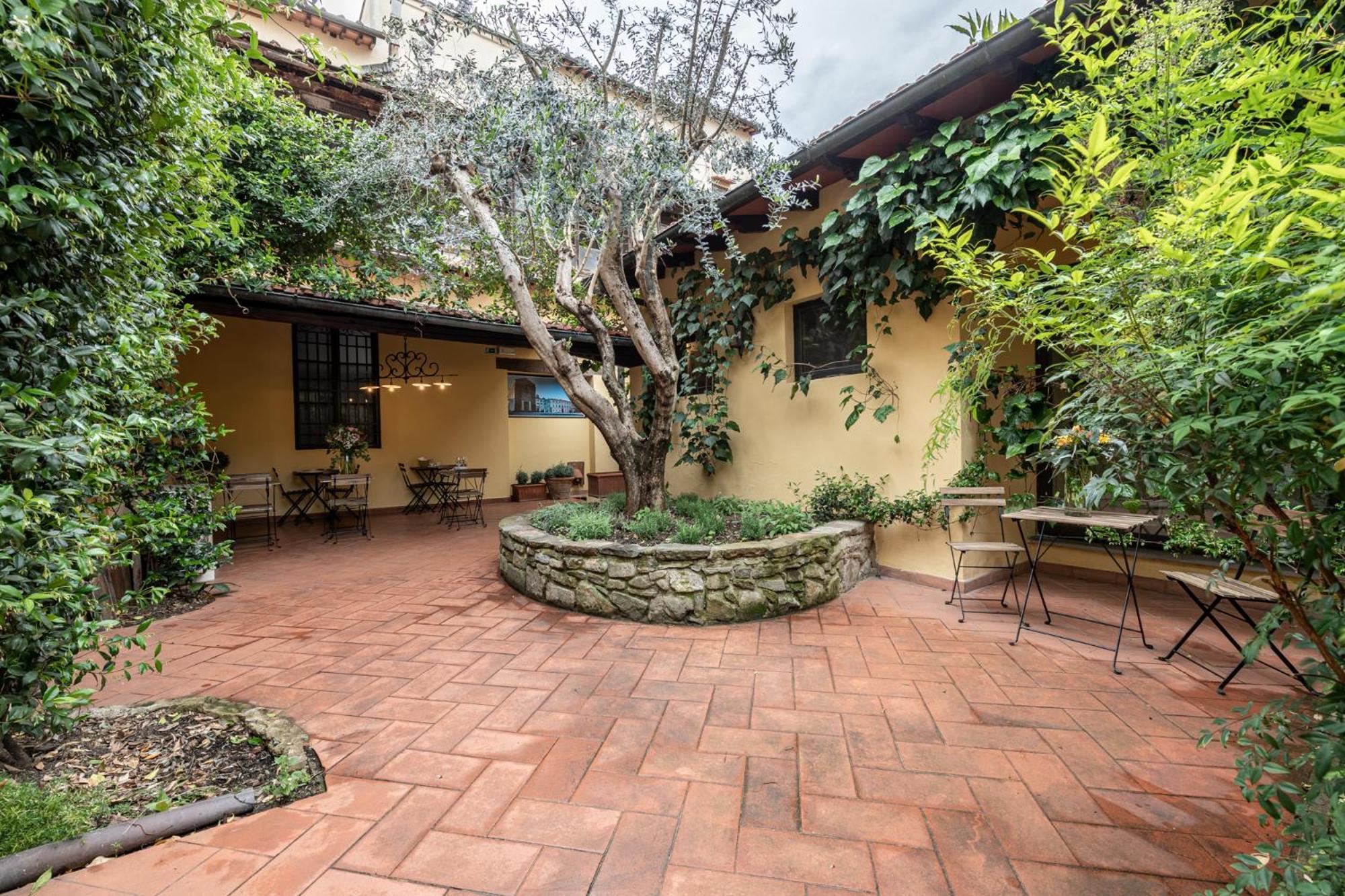 Cortile Santa Monaca Apartment Florence Exterior photo